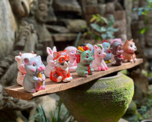 Baan Tipmanee Teak Carving